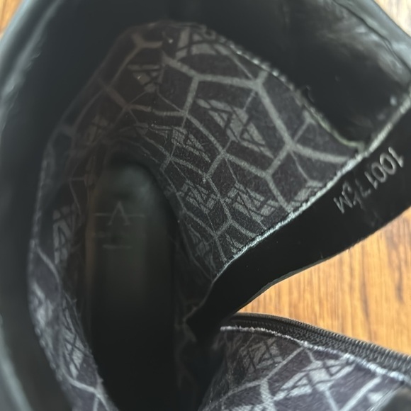 Aquatalia LEVA Quilted Leather Moto Boots Black Leather 7.5 - Picture 7 of 9